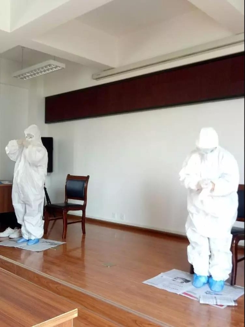 防护服穿脱练习 防护服穿脱练习