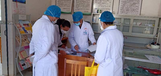 白衣“守护神” (4) 白衣“守护神” (4)