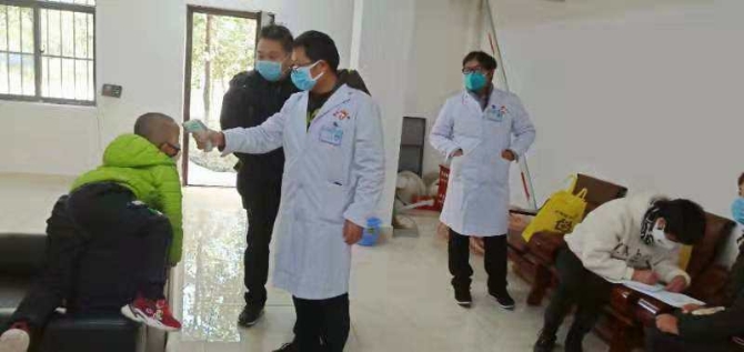 白衣“守护神” (5) 白衣“守护神” (5)