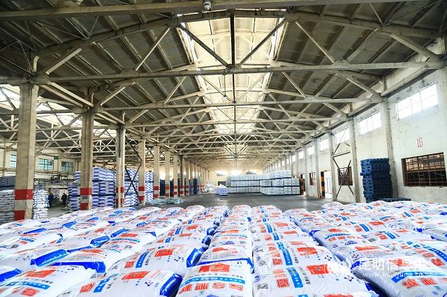 铁路抢运2500吨化肥驰援湖北春耕。通讯员周涛 何思远 供图