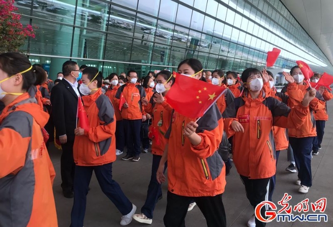 图片故事丨解封前的武汉有序重启,我们期待“你”光彩重生! 图片故事丨解封前的武汉有序重启,我们期待“你”光彩重生!