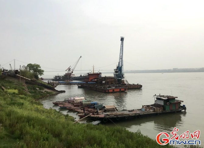 图片故事丨解封前的武汉有序重启,我们期待“你”光彩重生! 图片故事丨解封前的武汉有序重启,我们期待“你”光彩重生!