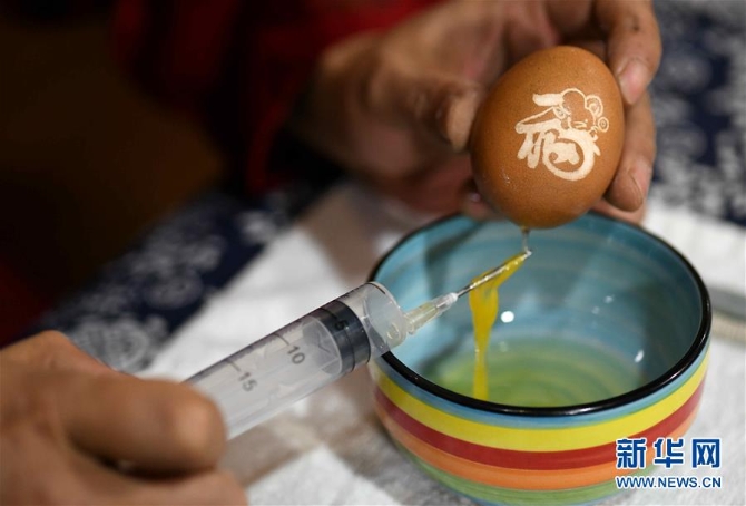 #(社会)(4)精美的蛋雕艺术