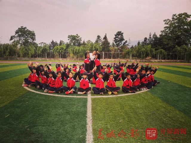 小学生开学未报到,老师在深山找到他