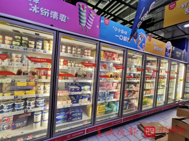 昆明超市冰淇淋断货,部分消暑产品脱销8.jpg