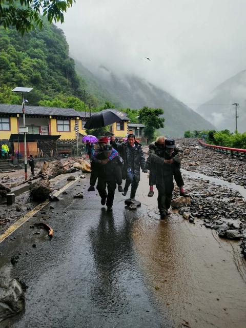 贡山县已因灾死亡1人失踪4人２.jpg