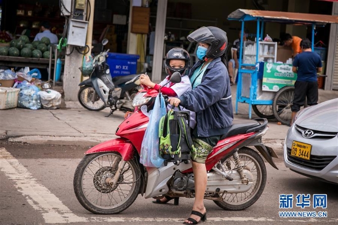 (国际疫情)(1)老挝进一步放松防控 多数学生复课
