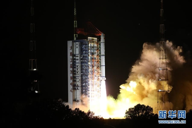 (图文互动)(2)我国成功发射海洋一号D卫星