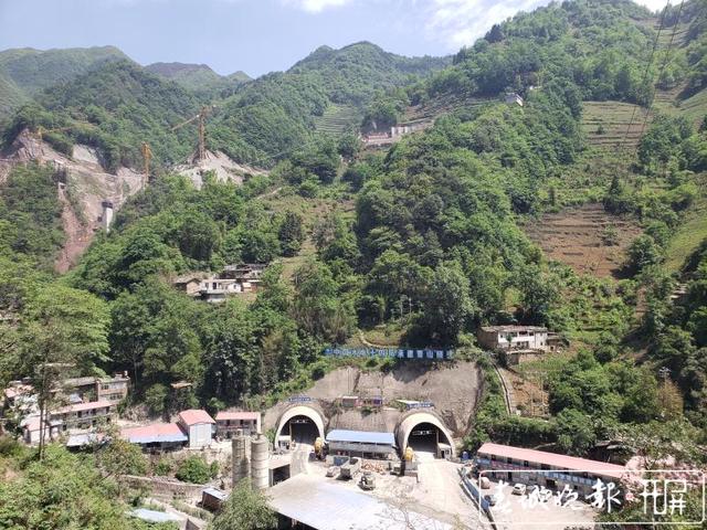 宜昭高速公路青山隧道