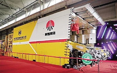 西煤机公司推出自主研发首套智能快速掘进机器人系统