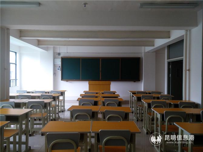 干净整洁的教室