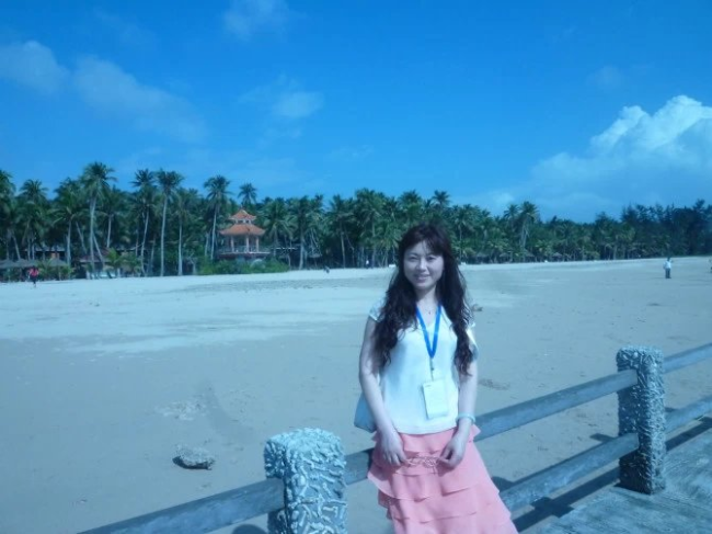 《妈妈的拐杖》  词曲作者田小平