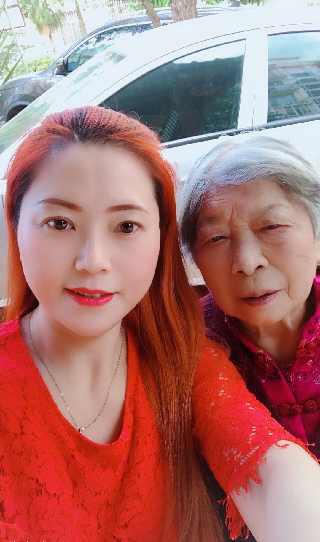 田小平和妈妈的合影