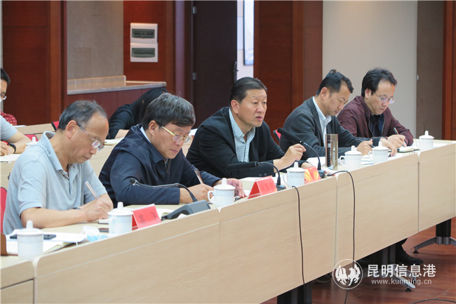 陈鲁雁书记讲授题为《落实廉洁要求  打造阳光基建》廉政党课，负责基建工作的校领导，财务、基建、资产等相关职能部门的同志参加。