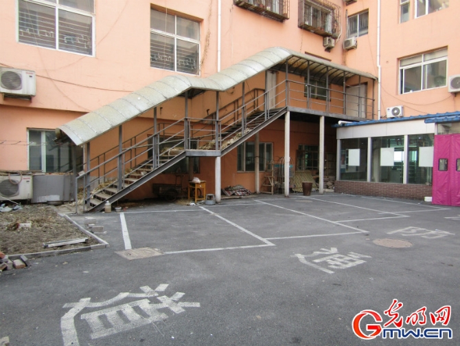 【幸福东北】从“脏乱差”小区到“最美社区”看和平新村社区的完美“蝶变” 【幸福东北】从“脏乱差”小区到“最美社区”看和平新村社区的完美“蝶变”