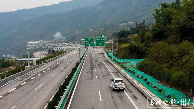 串佛高速公路简介、通车仪式现场或美景 (2).jpg