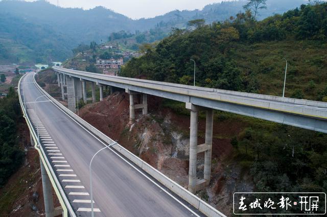 串佛高速公路简介、通车仪式现场或美景 (3).jpg