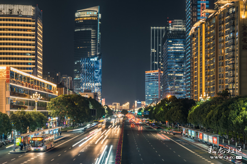 26北京路昆明广场