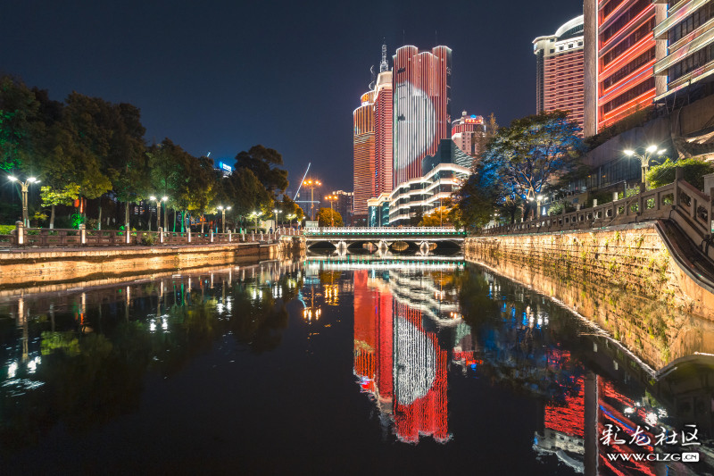 36盘龙江夜景