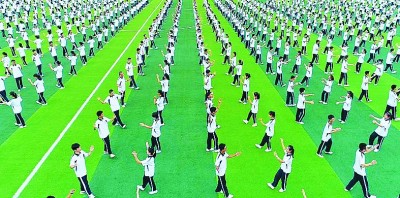 “花式”课间操走俏给学校体育带来哪些思考