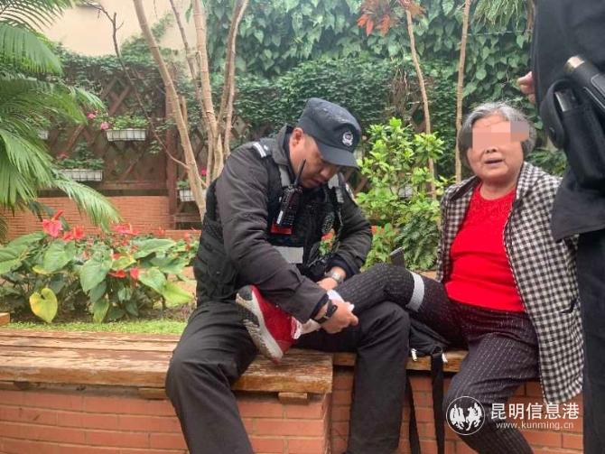 患病老人受伤血流不止 特警紧急救治1