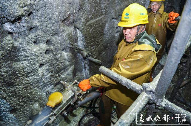 走进滇中引水最长深埋隧洞“香炉山”5.jpg