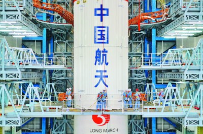 青春在燃烧，为了心中的奔月梦