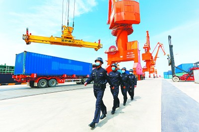 统筹发展和安全 建设更高水平的平安中国 统筹发展和安全 建设更高水平的平安中国