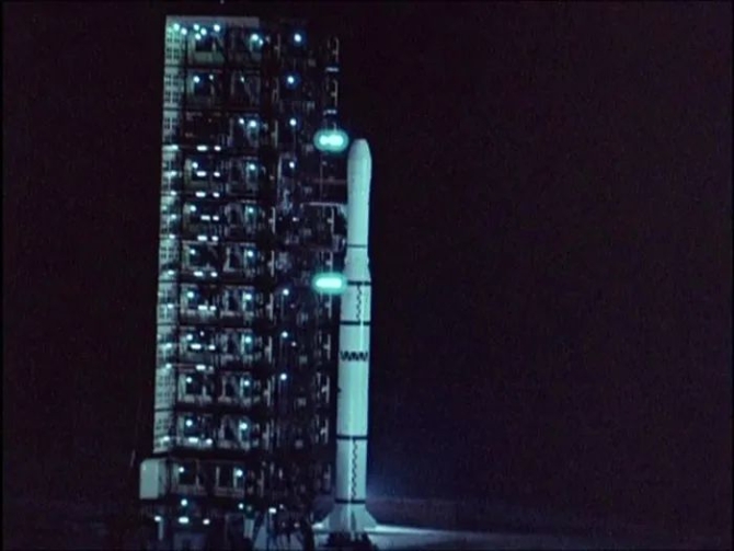 “长征三号”运载火箭,载着中国第一颗实用通信卫星“东方红2号”飞向太空 “长征三号”运载火箭,载着中国第一颗实用通信卫星“东方红2号”飞向太空