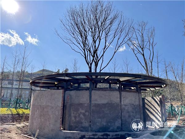 在建中的自助淋浴房