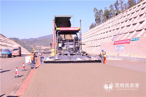 毫米级3D技术打印路面