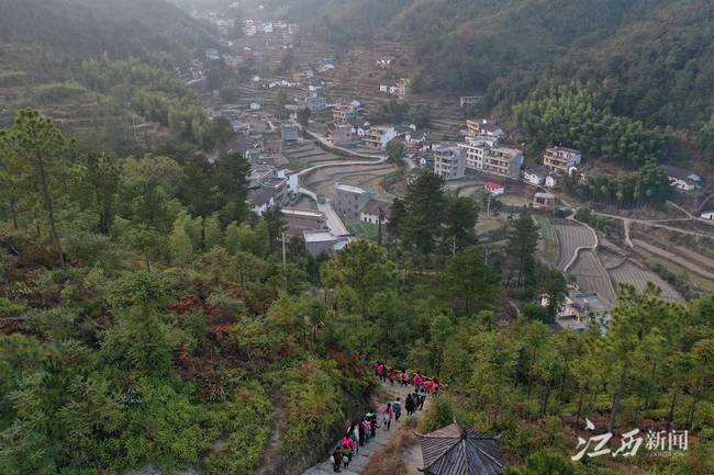 【中国的脱贫智慧】深山蝶变