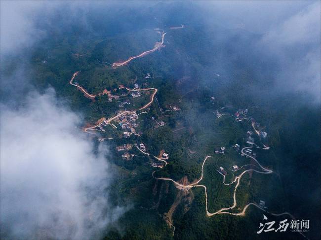 【中国的脱贫智慧】深山蝶变