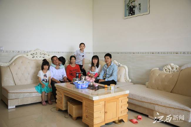 【中国的脱贫智慧】深山蝶变