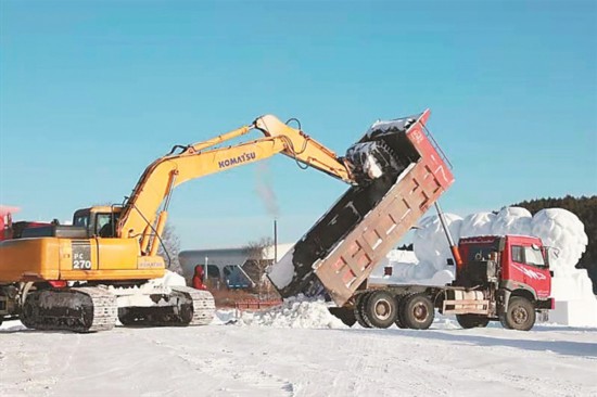 大兴安岭加格达奇甘河国家湿地公园雪雕雪屋雏形初现。