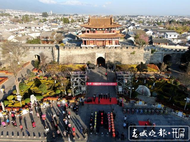 “火焰蓝”自行车消防巡查队在大理古城组建，古建筑安全更有保障啦！