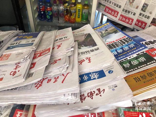 昆明街头的亭棚（春城晚报-开屏新闻记者 罗宗伟 摄）