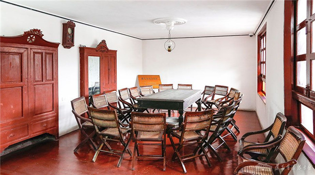 遵义会议_副本.jpg 遵义会议_副本.jpg