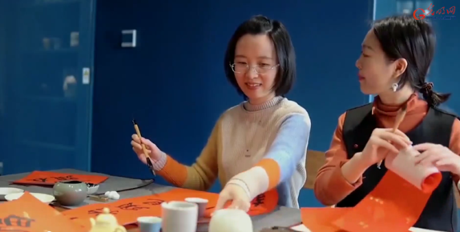 【武汉解封一周年】8个词,记录“不服周”的湖北人 【武汉解封一周年】8个词,记录“不服周”的湖北人