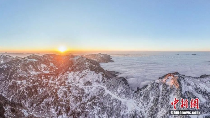 神农架云海日出。李开宇 摄