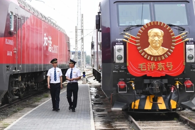 庆祝建党百年,发现最美铁路再出发!