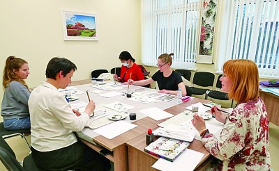 人类社会的进步与发展是为了共同命运的善意和互动