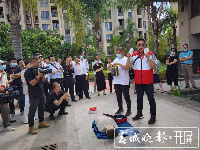 昆明今年有望建设4000个微型急救站（左学佳 熊波 摄影报道）