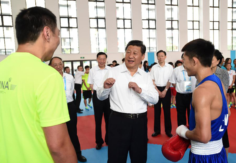 8月15日，中共中央总书记、国家主席、中央军委主席习近平来到南京青奥会运动员村，亲切看望参加本届青奥会的中国体育代表团。.jpg