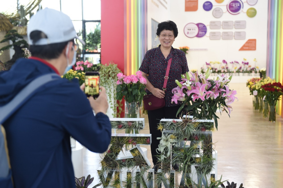 第十届中国花卉博览会开幕，云花惊艳沪上