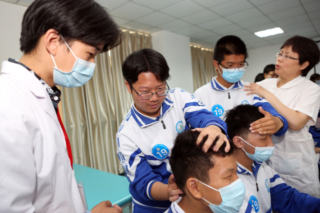 中小学生体验职教魅力5 中小学生体验职教魅力5