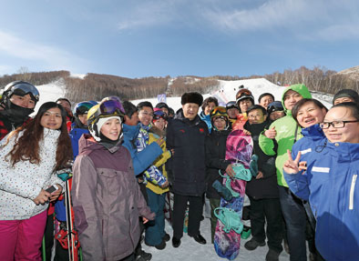 2017年1月23日，习近平在张家口市考察冬奥会筹办工作。.jpg