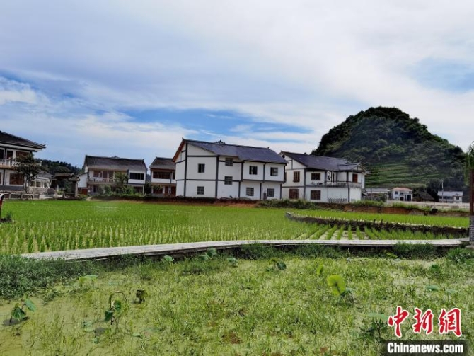 图为花茂村。 周燕玲 摄 图为花茂村。 周燕玲 摄