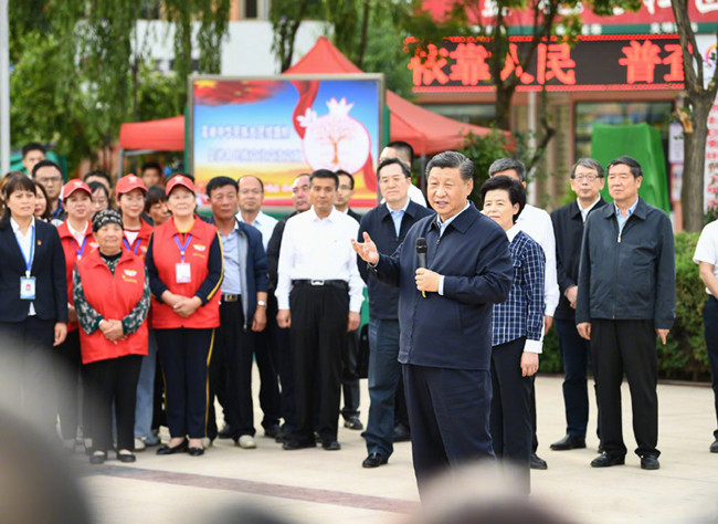 2020年6月8日，习近平总书记来到宁夏吴忠市利通区金花园社区考察。_副本.jpg