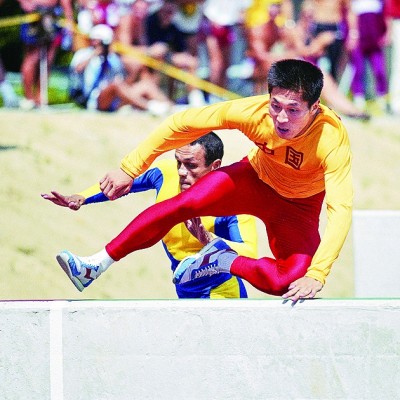 军事与体育的视觉碰撞